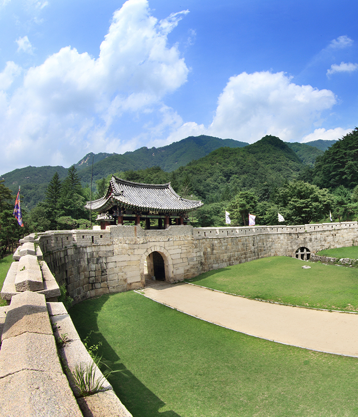 역사를 따라 거니는 한국의 아름다운 길